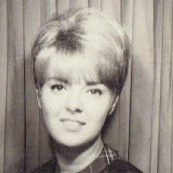 Meet your Posher, Dora - Picture 1 of 1